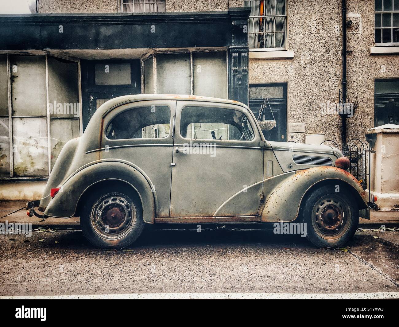 Old banger hi-res stock photography and images - Alamy