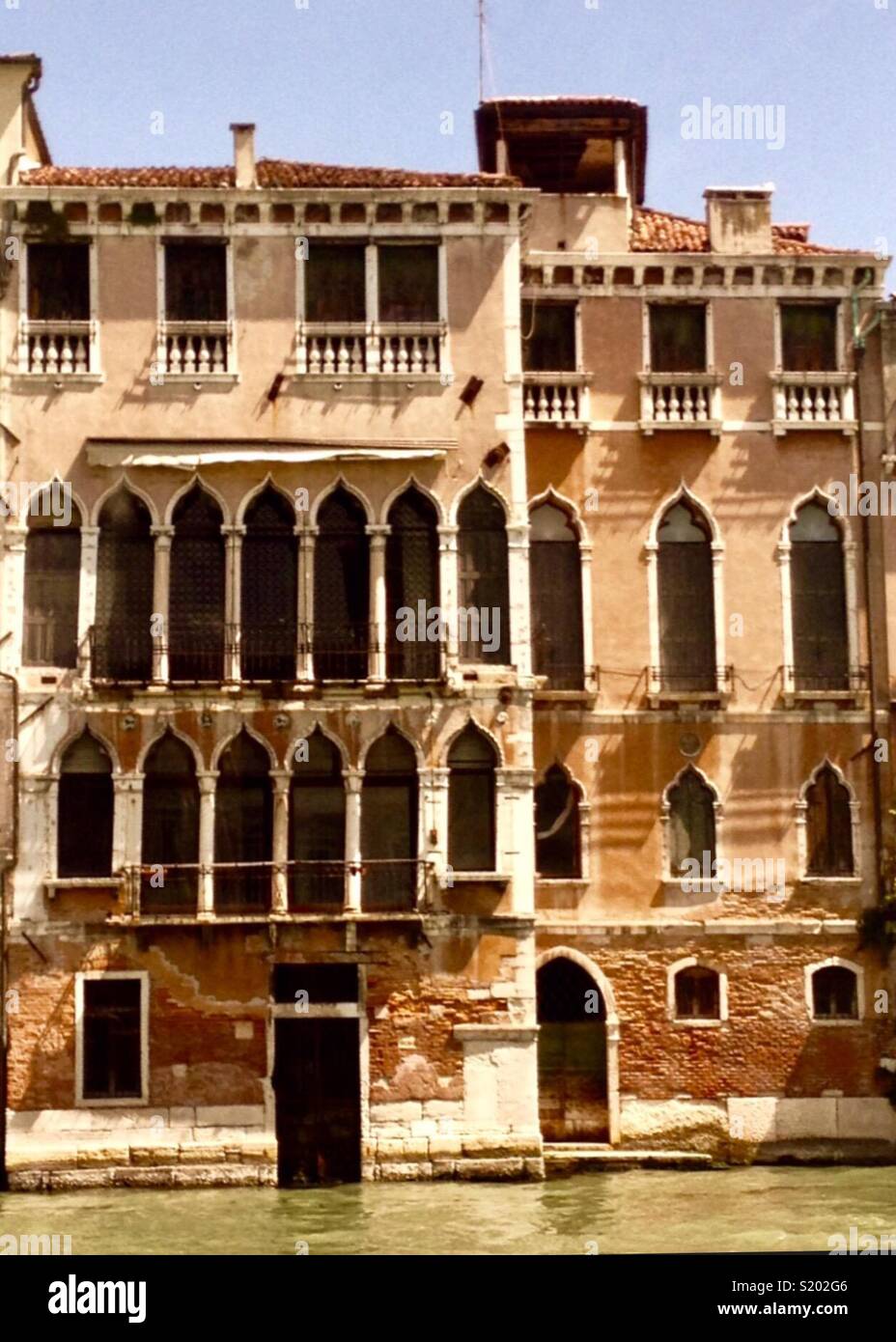 Venetian palazzo, italy hi-res stock photography and images - Alamy