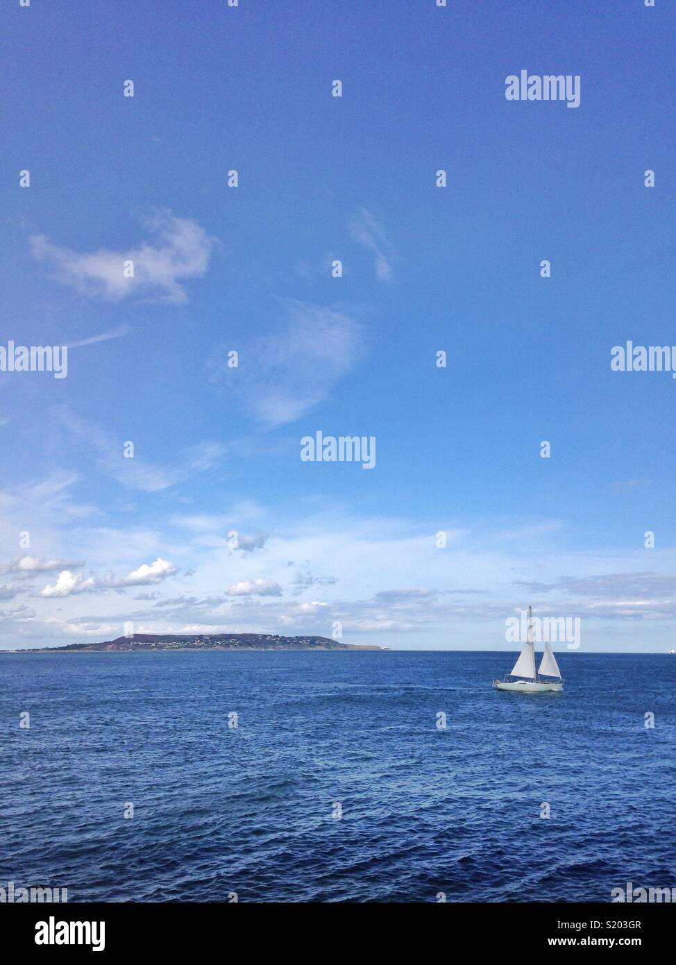 Sail ireland hires stock photography and images Alamy