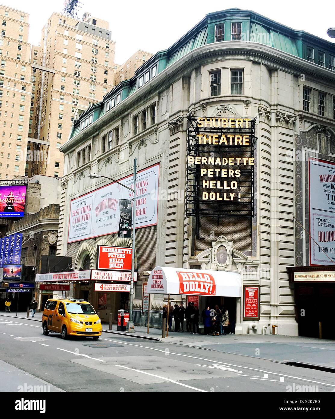 Shubert Theatre New York Stock Photo - Alamy