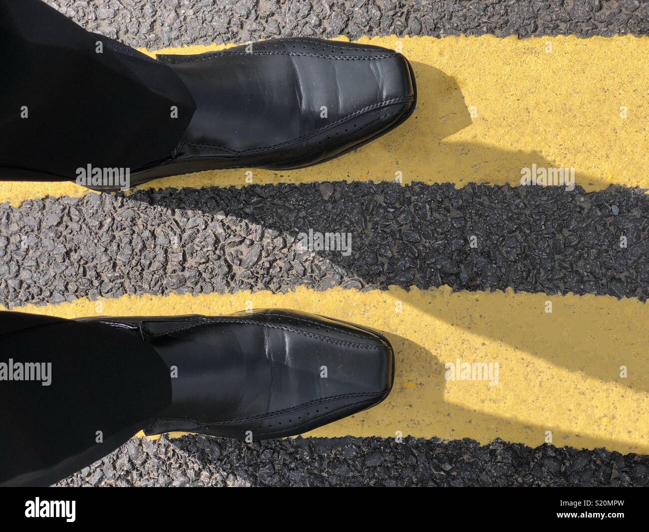 Yellow brick road hi-res stock photography and images - Alamy
