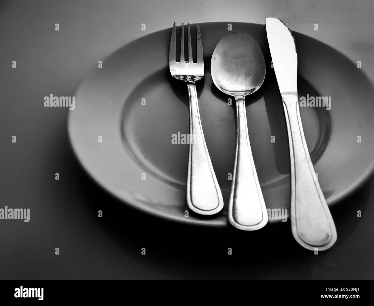 Cutlery plate hires stock photography and images Alamy