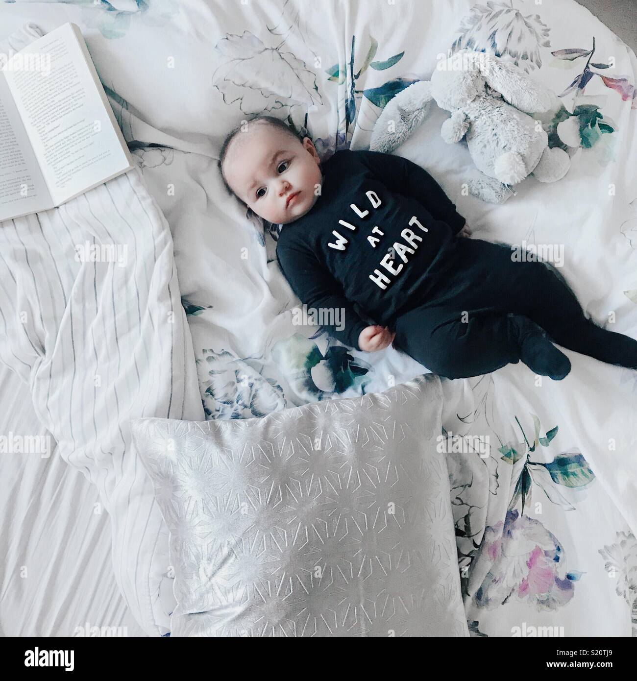 Black mother baby bed hi-res stock photography and images - Alamy