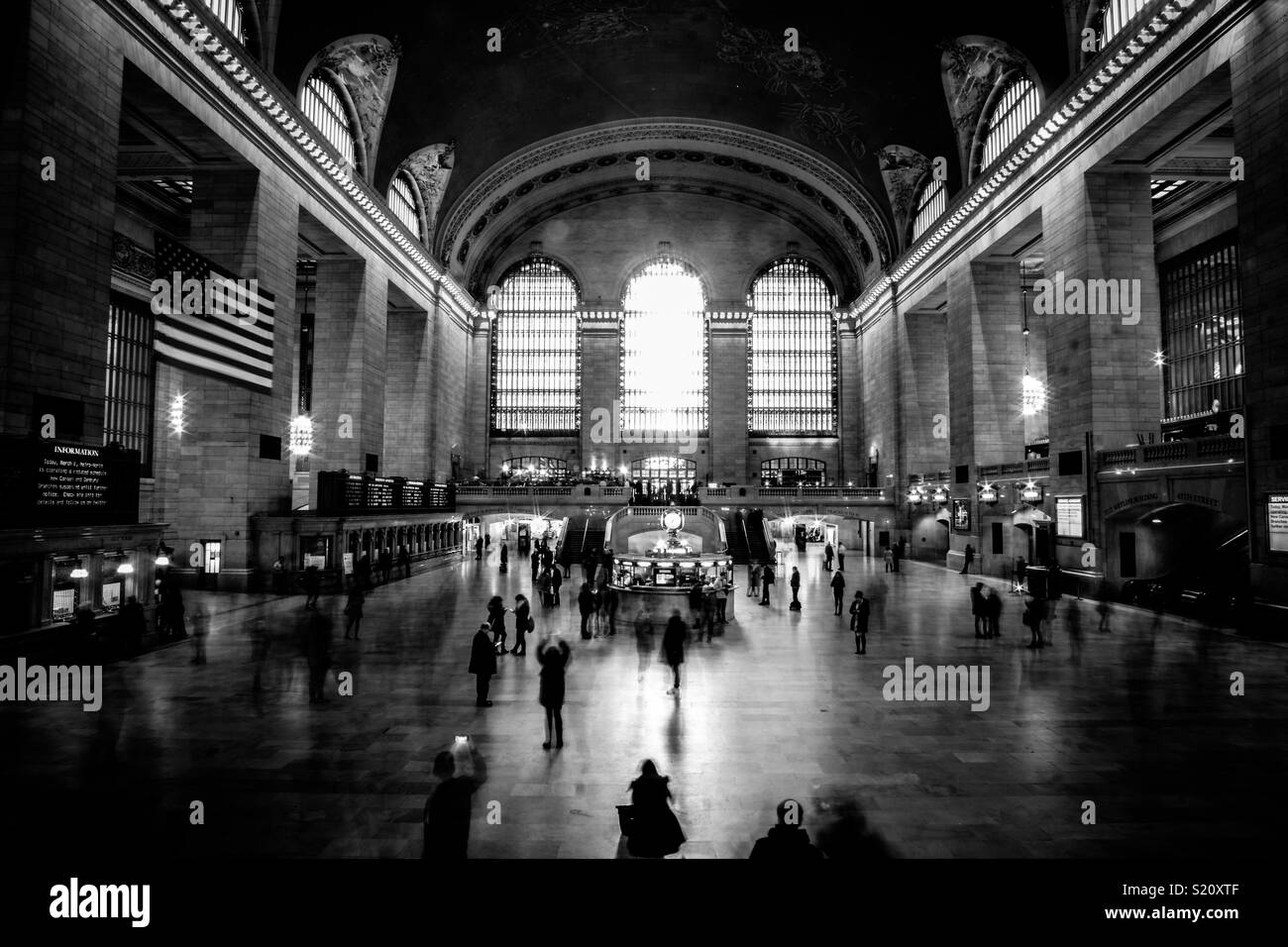 File:Grand Central Station long exposure.jpg - Wikipedia