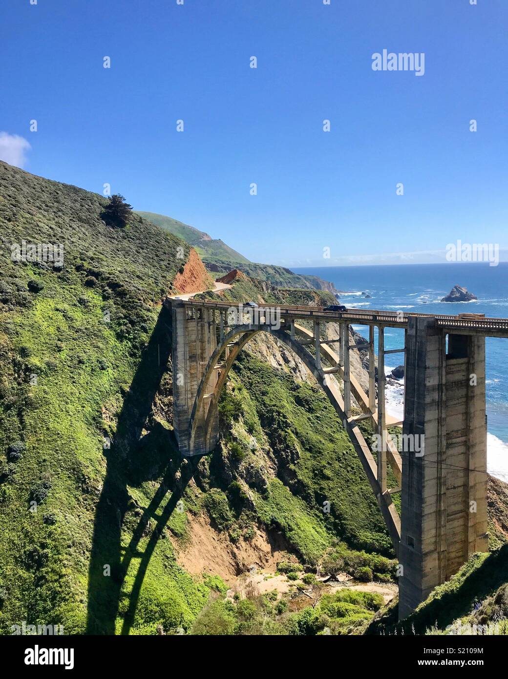 Bridge Two Mountain Hi-res Stock Photography And Images - Alamy