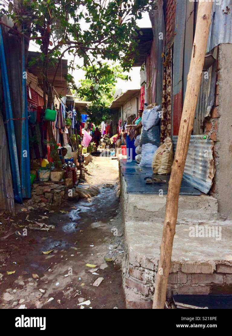 Link road slum, Borivali, Mumbai, Maharashtra, India. Stock Photo