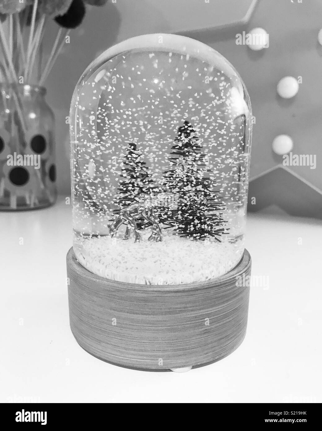 Snow globe hires stock photography and images Alamy