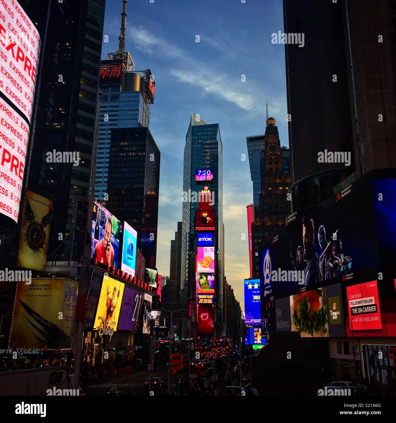 Landscape photo of times square hi-res stock photography and images - Alamy