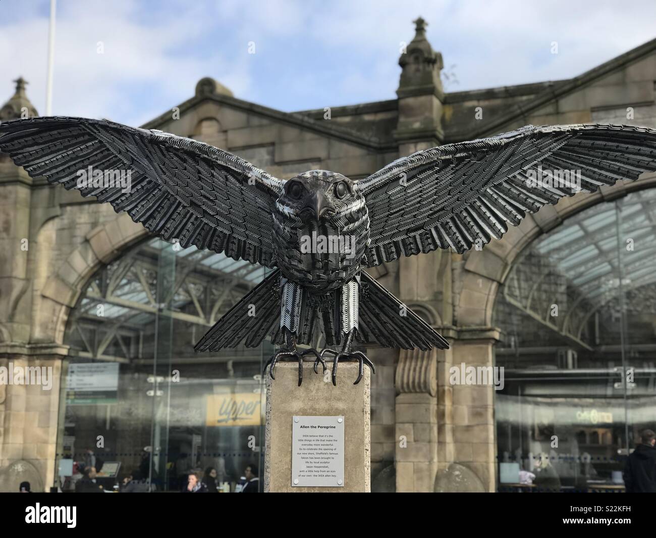 Statues In Sheffield Sheffield statue hi-res stock photography and images - Alamy