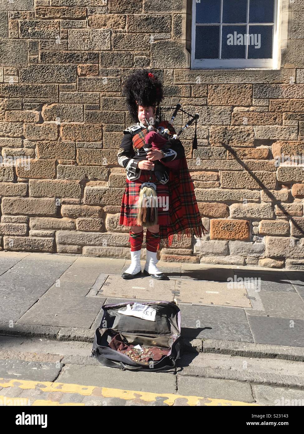 Bagpipe player in Edinburgh Stock Photo Alamy