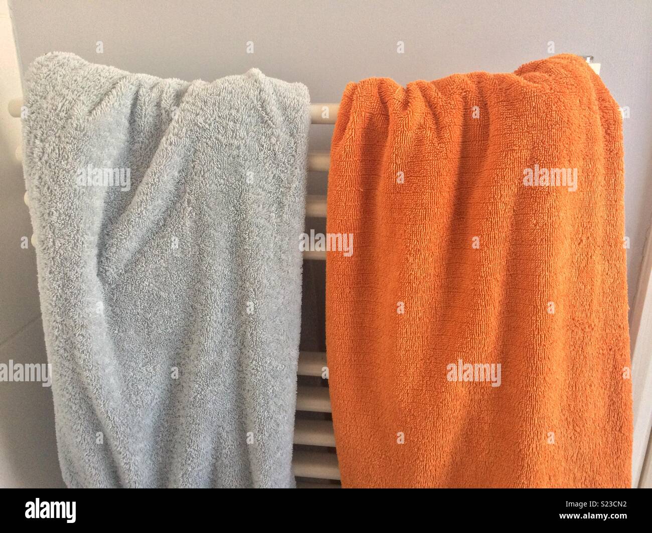 Towels and sheets hires stock photography and images Alamy