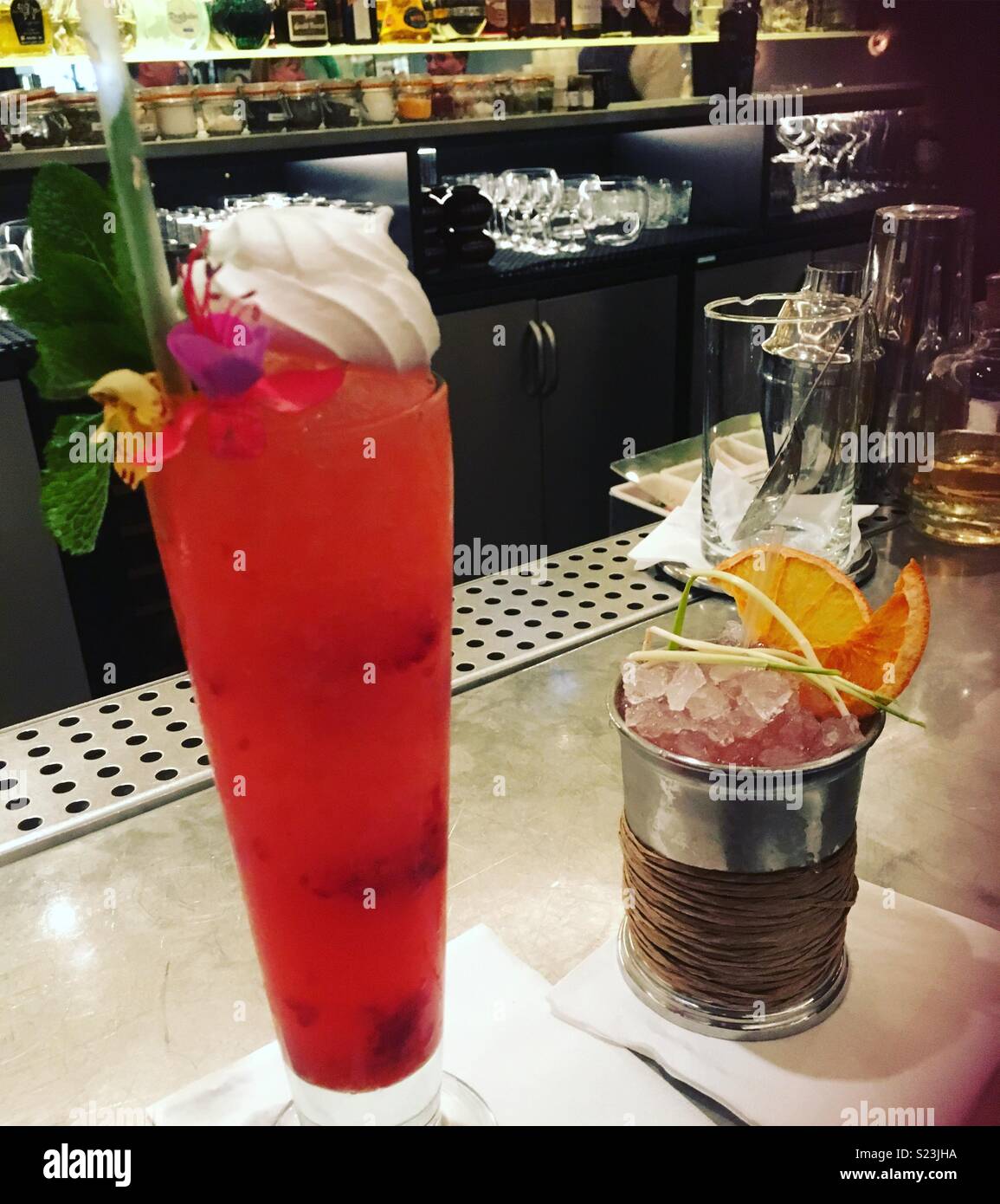 Cocktails in the city Stock Photo Alamy
