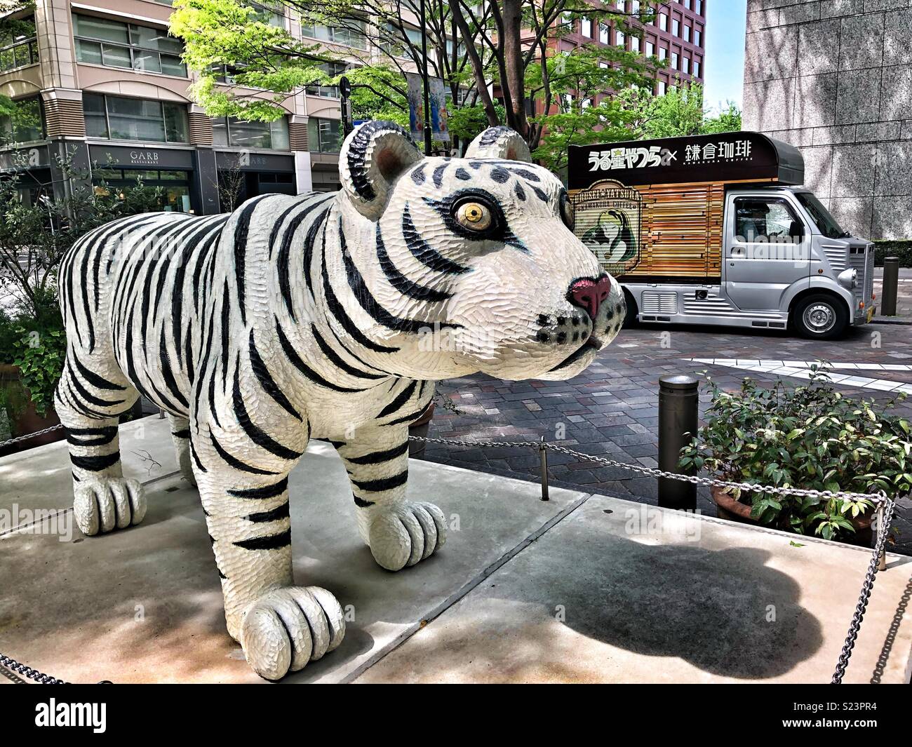 Street art in Tokyo Stock Photo Alamy