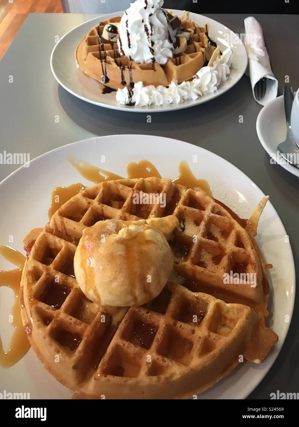 Waffles and ice cream Stock Photo Alamy