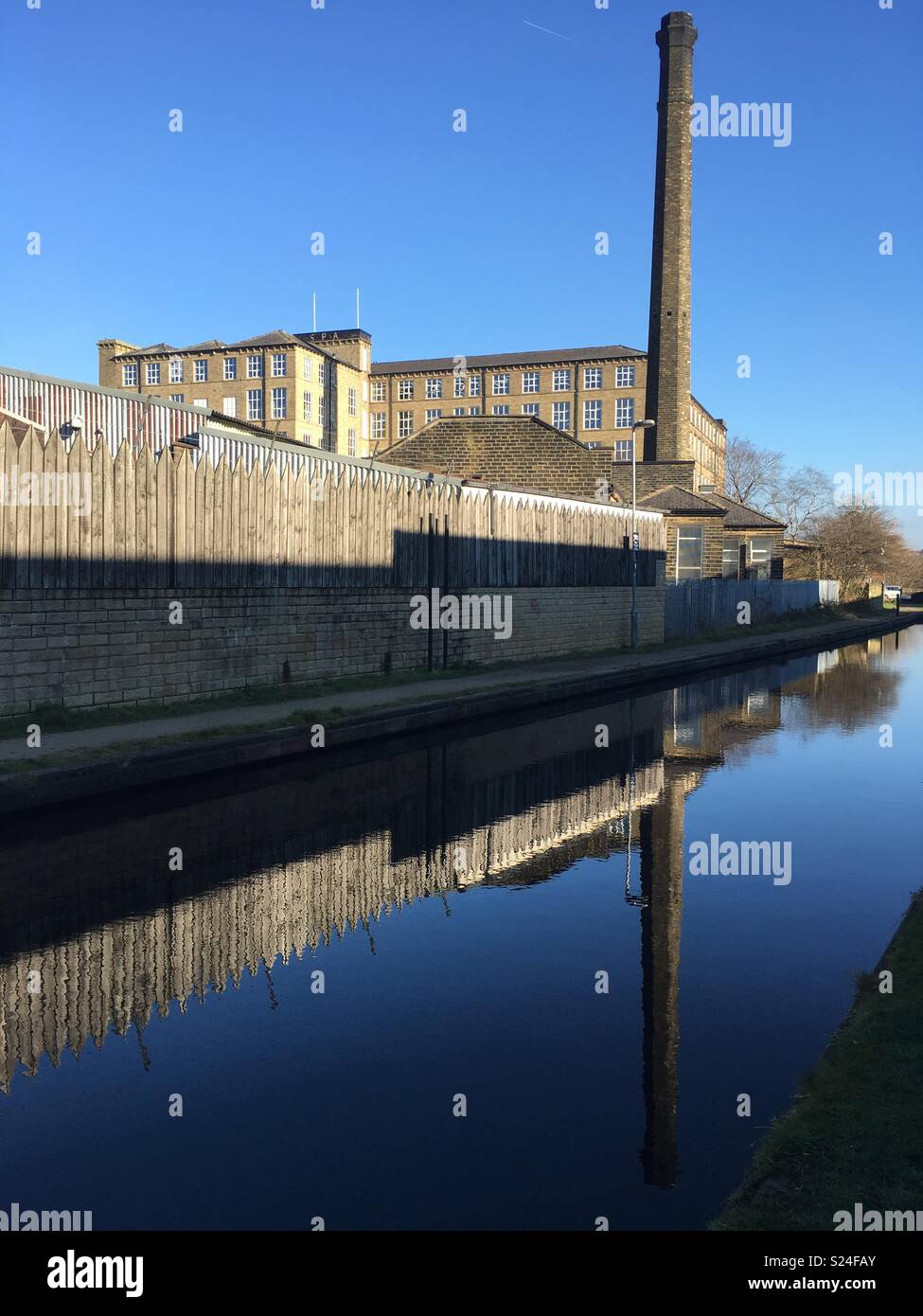 The mill canal hi-res stock photography and images - Alamy