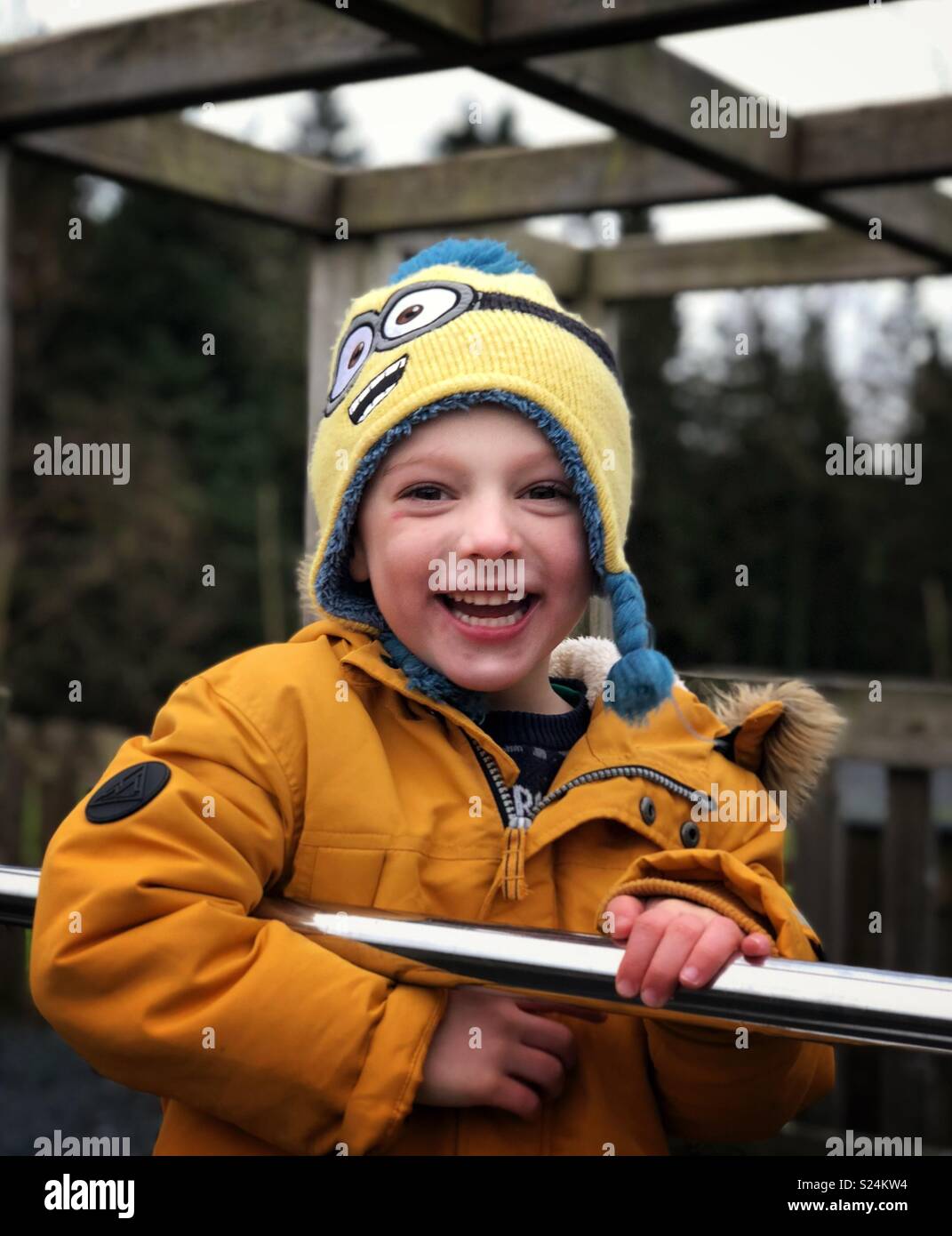  Happiness on a rainy day Stock Photo - Alamy