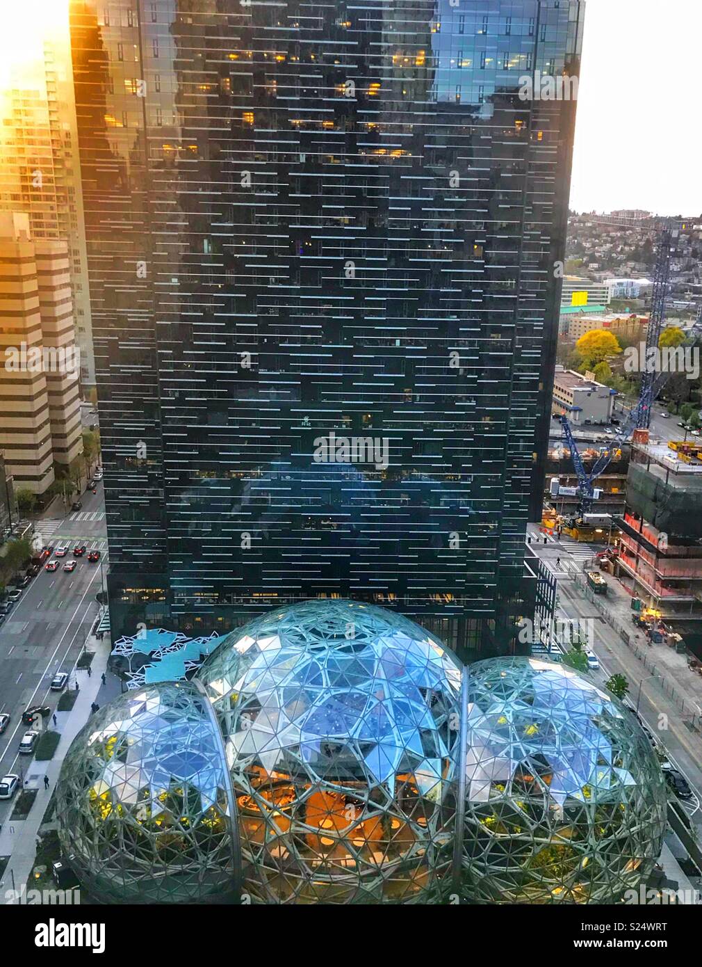 Day 1 tower, Amazon building in Seattle Washington. Spheres in the foreground Stock Photo