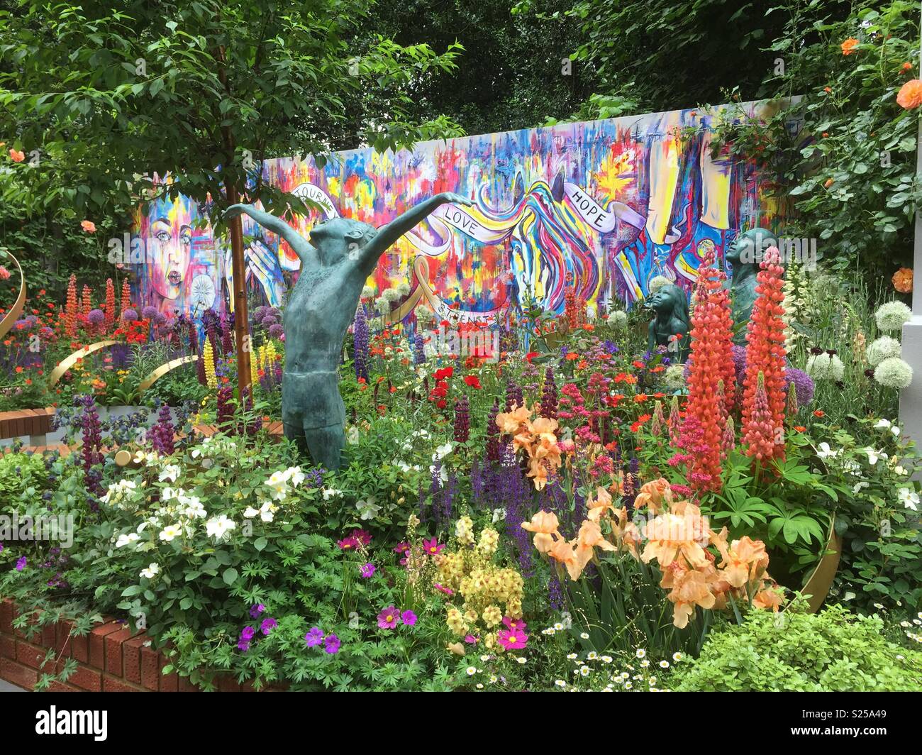 Garden chelsea hires stock photography and images Alamy