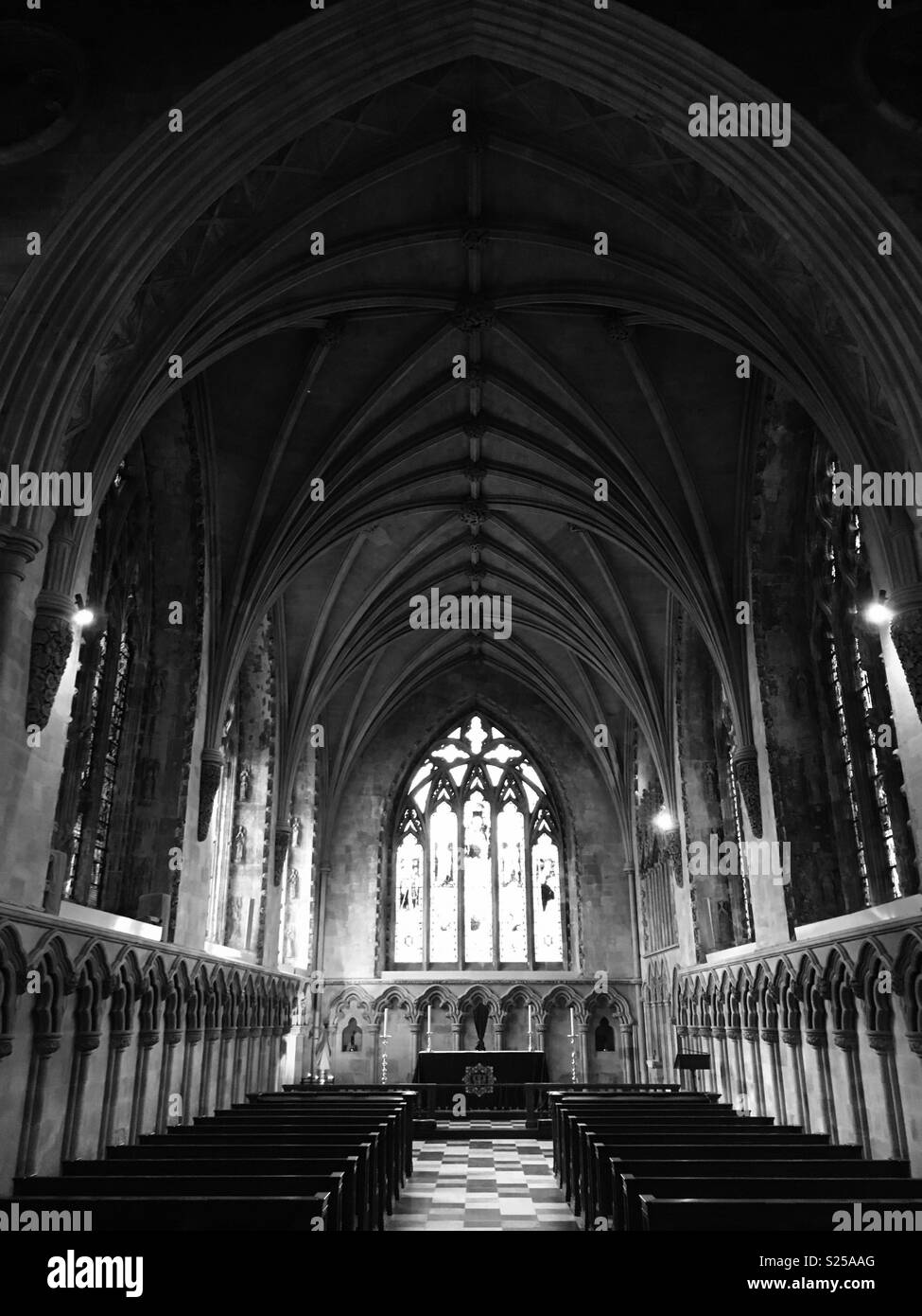 Black and white chapel smartphone stock photos and images - Alamy