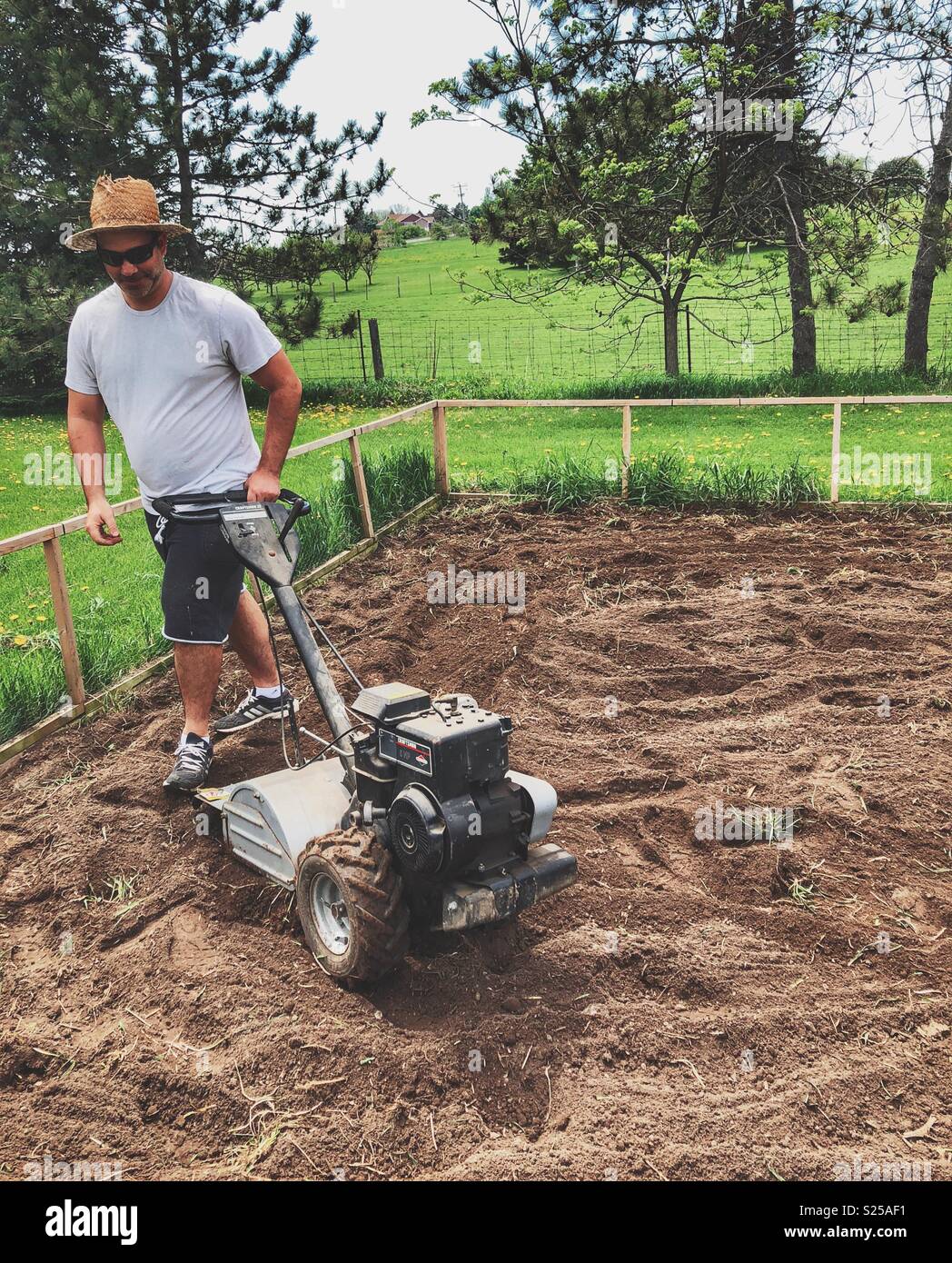 Garden tiller hires stock photography and images Alamy