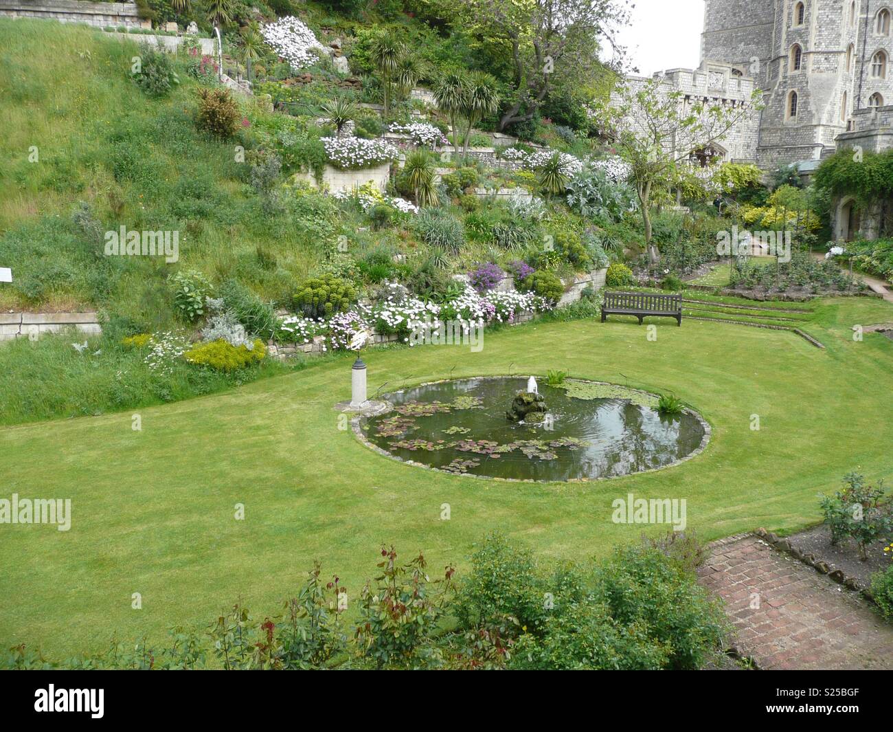 Windsor Castle grounds Stock Photo Alamy