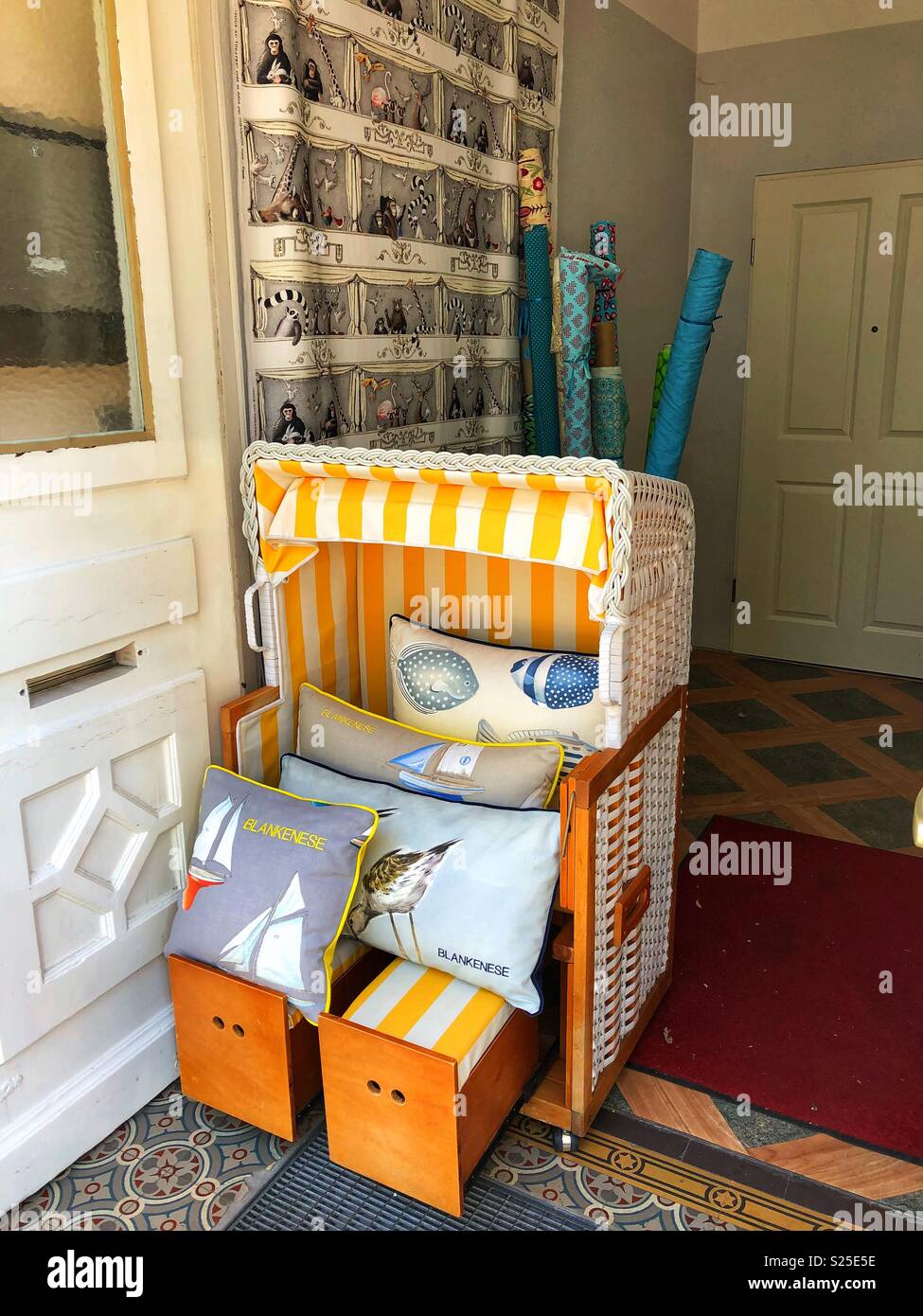 A cheerful entrance to a local artisan shop in Blankenese, a seaside community in Hamburg, Germany. - Smartphone Captured Stock Image