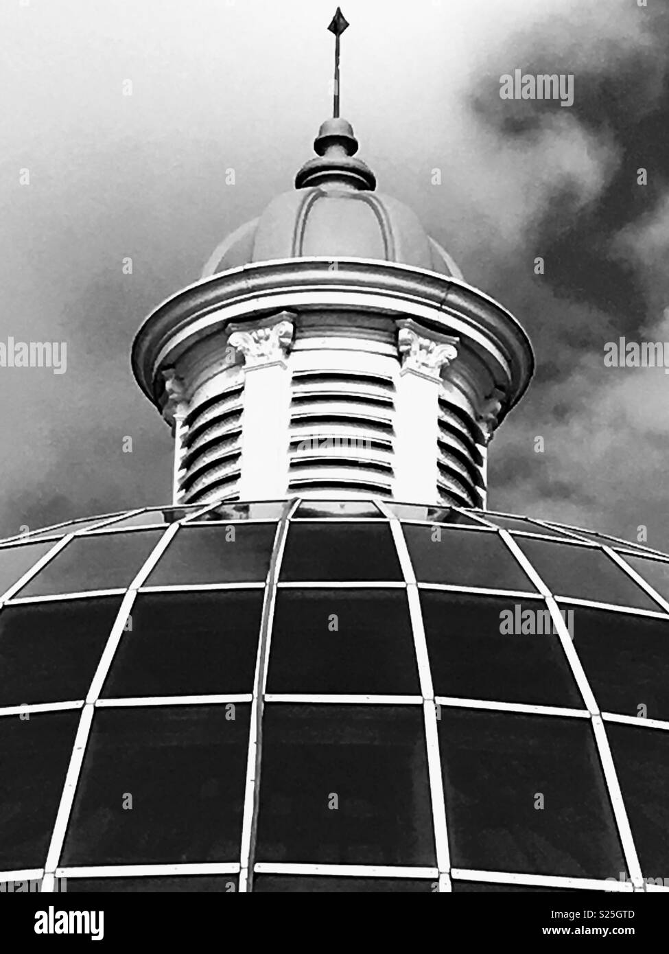 Oval dome Black and White Stock Photos & Images - Alamy