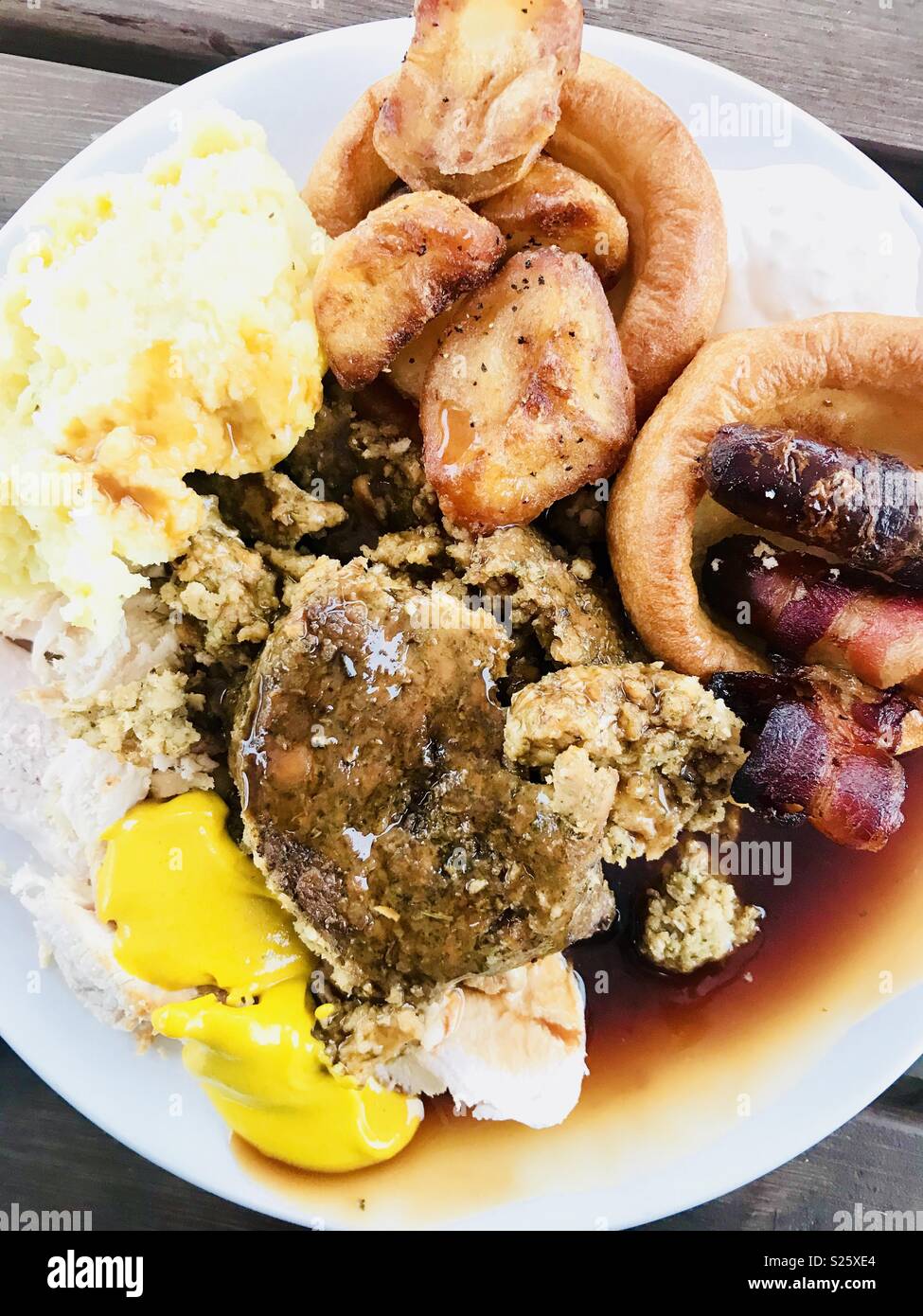 Vegetable free Sunday lunch Stock Photo Alamy