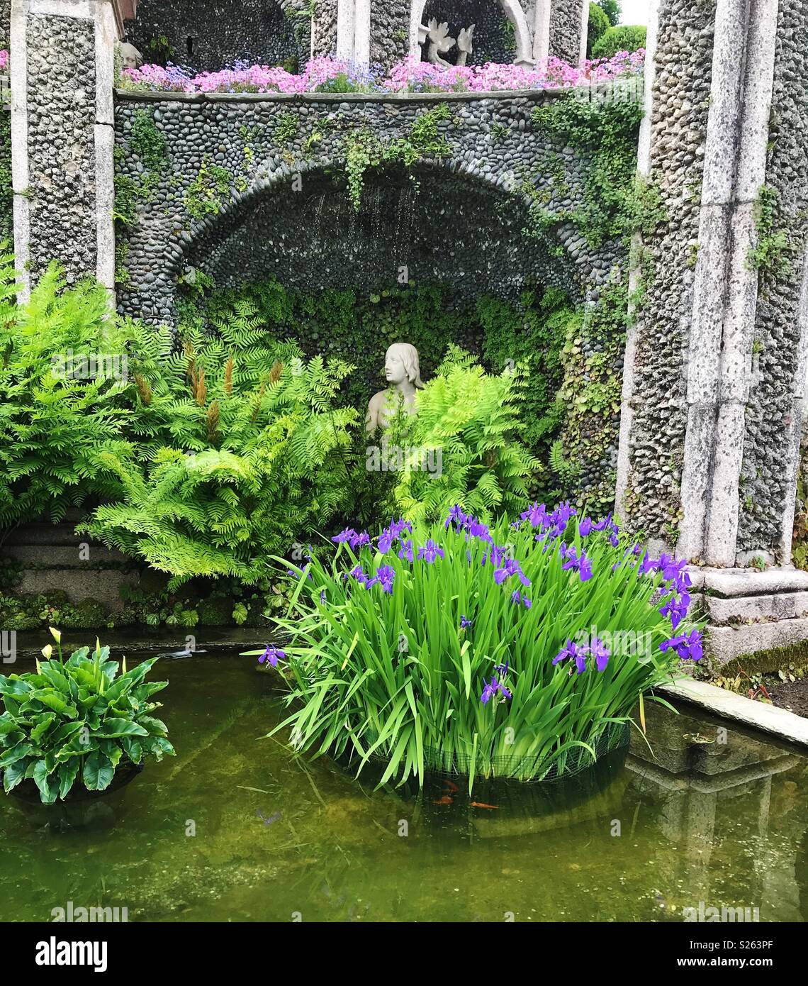 the-palace-gardens-at-isola-bella-one-of-the-borromean-islands-of