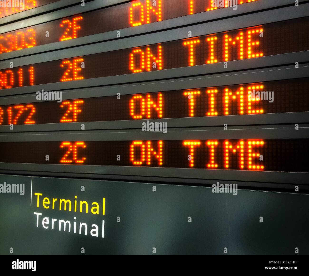 Flight schedule display hi-res stock photography and images - Alamy