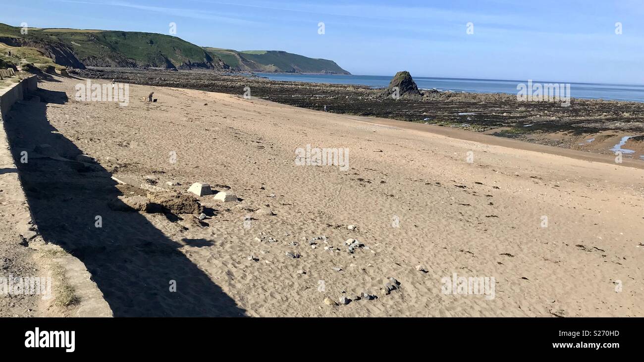 Black rock beach widemouth bay. Bude Stock Photo Alamy