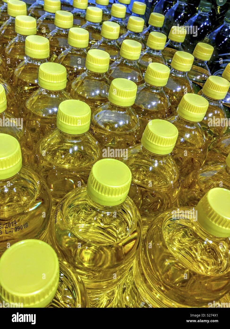 Stores Oil High Resolution Stock Photography And Images Alamy