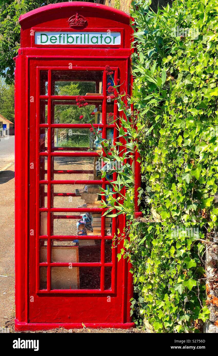 Red Telephone Box Defibrillator Stock Photo Alamy
