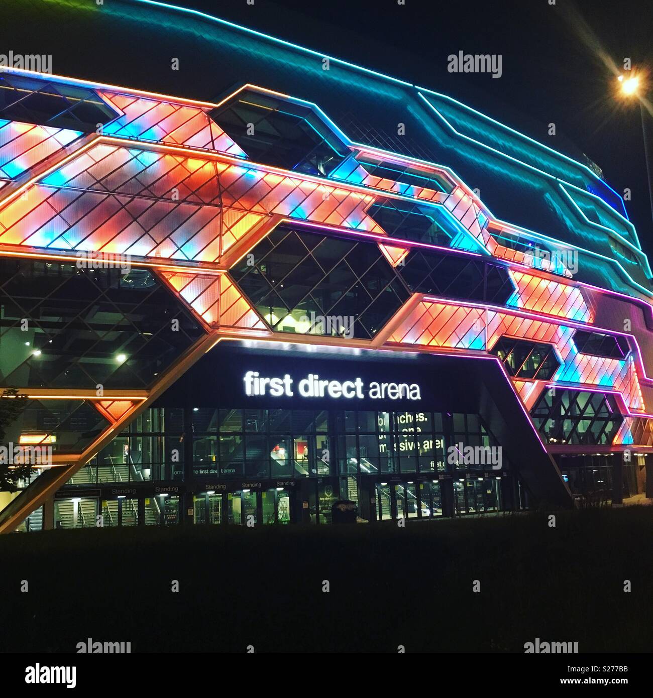 Leeds First Direct Arena At night Stock Photo Alamy