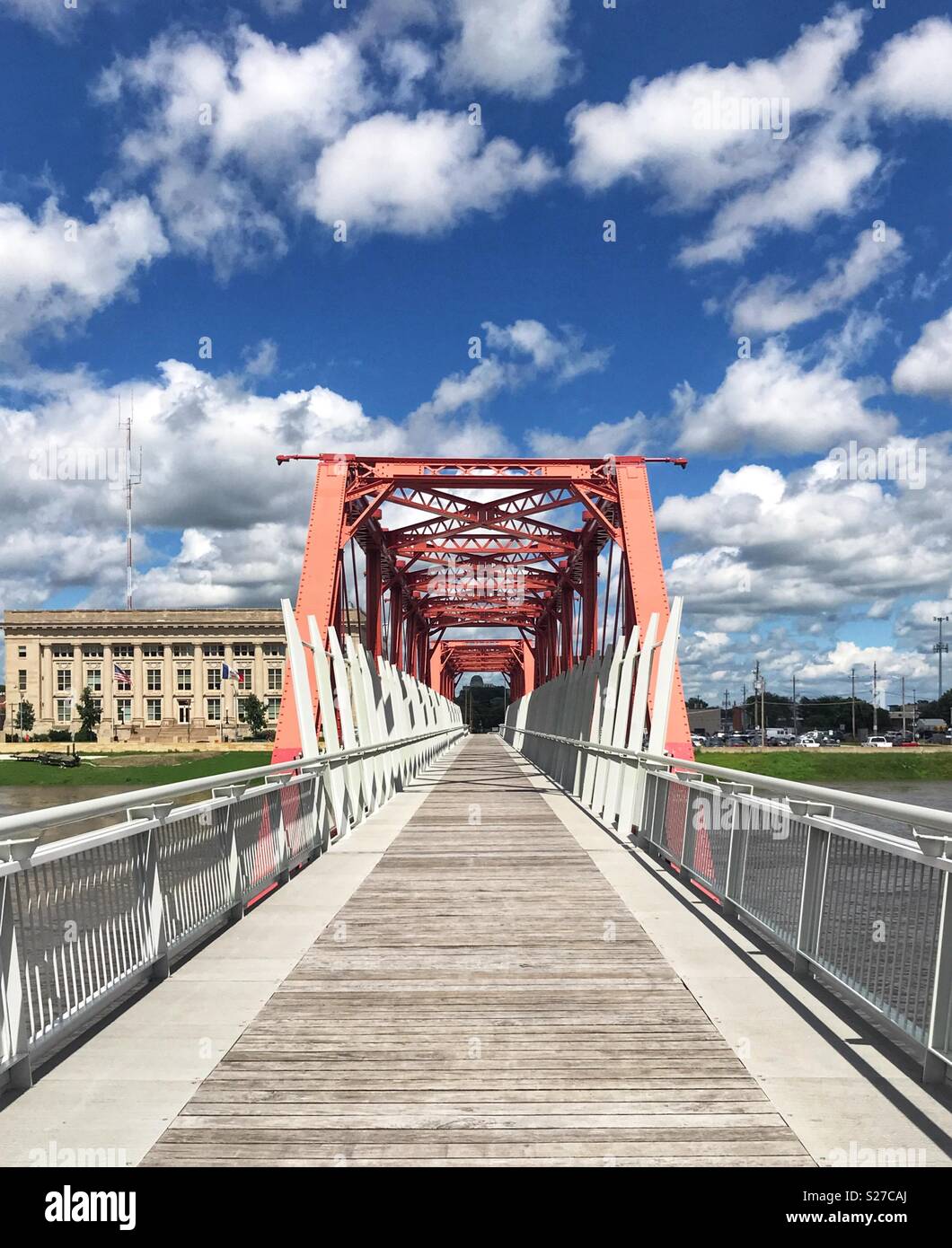 Pedestrian bridge in Des Moines, Iowa Stock Photo - Alamy
