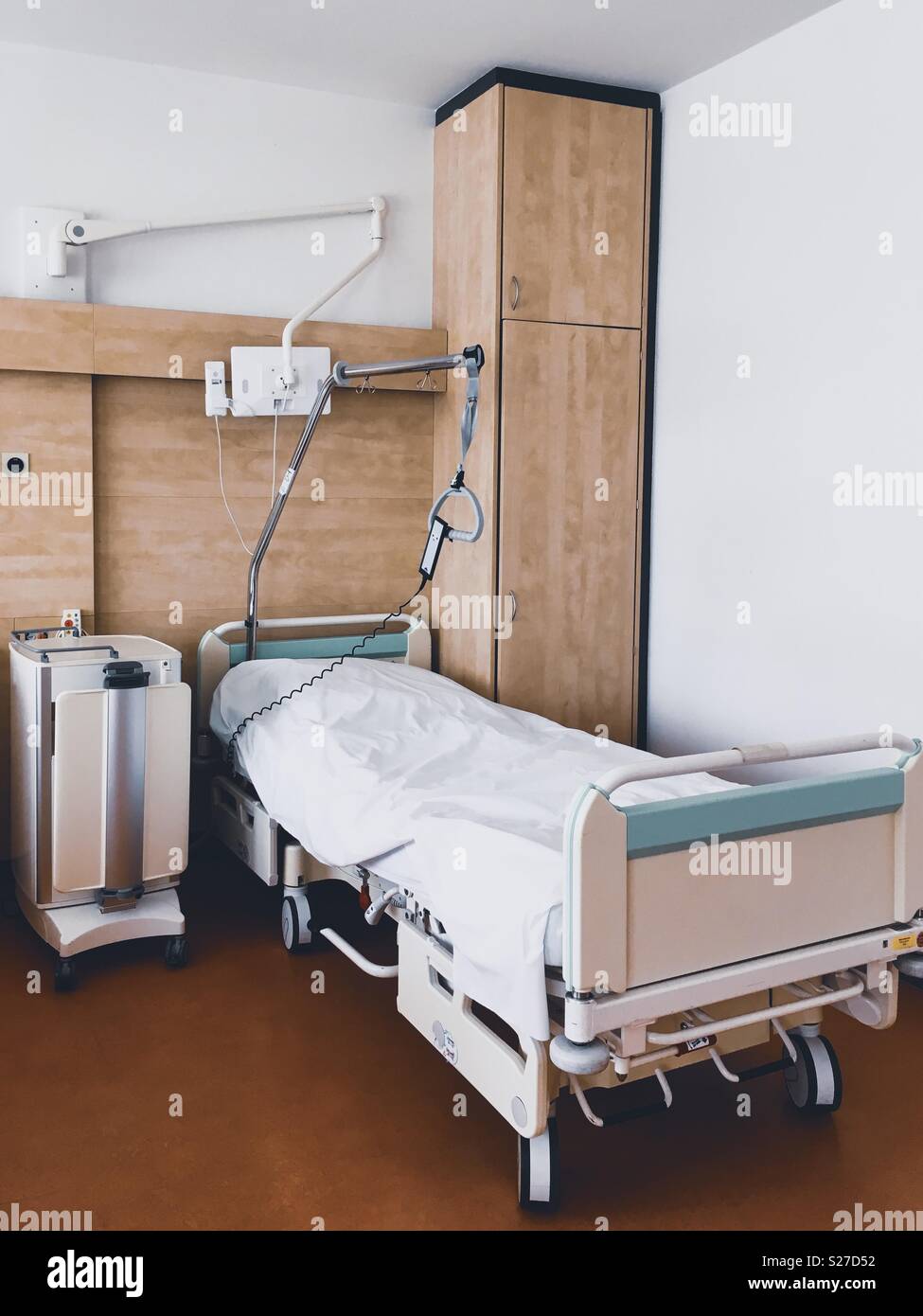 Empty Hospital Bed High Resolution Stock Photography and Images - Alamy