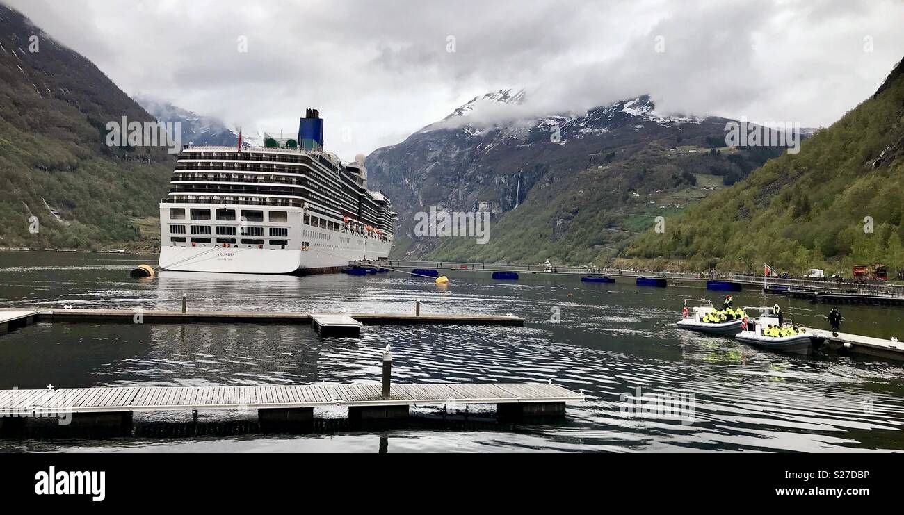 Geiranger cruise port Stock Photo - Alamy