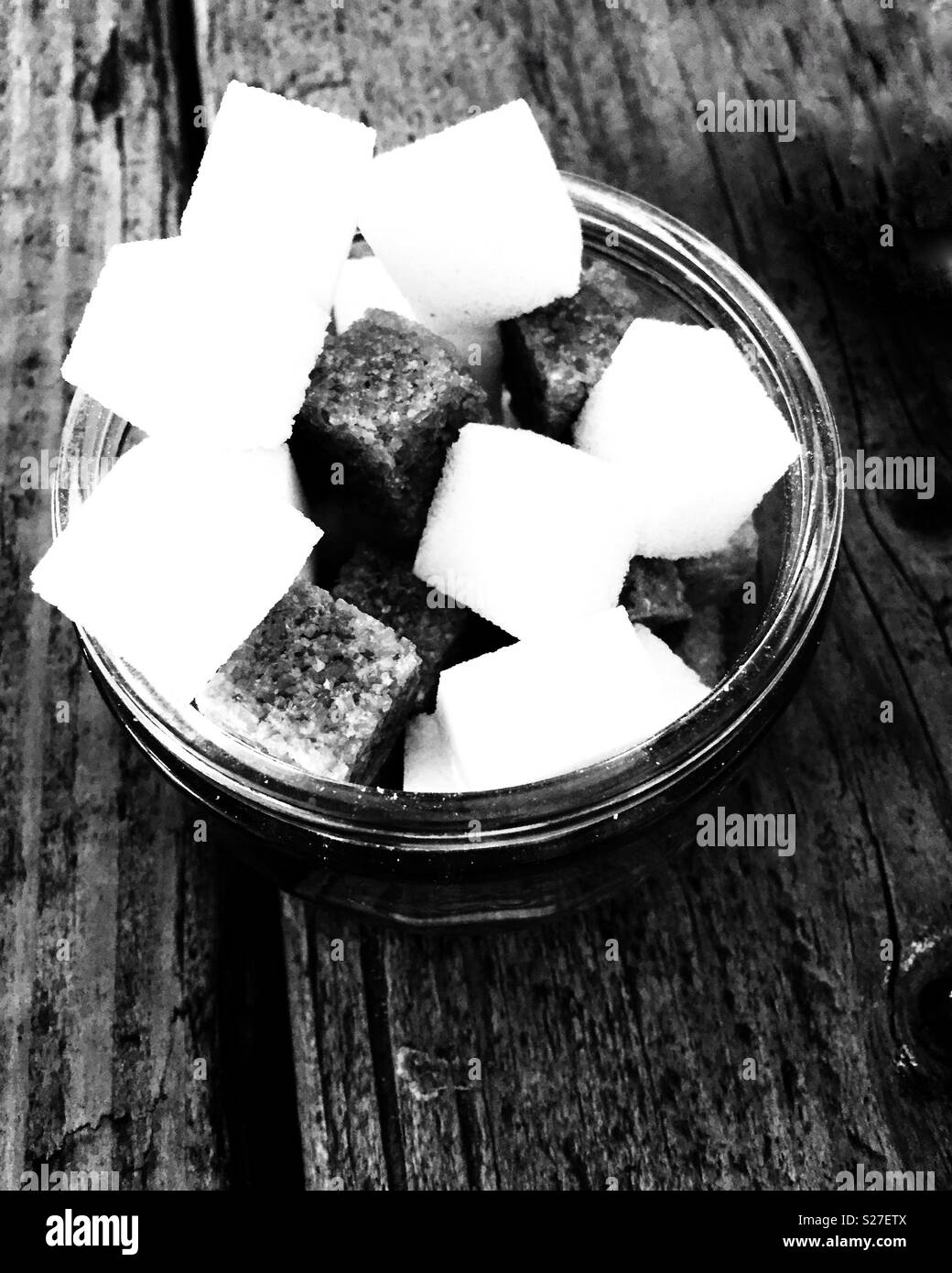Sugar Cubes In Bowl Stock Photo Alamy sugar-cubes-in-bowl-stock-photo-alamy