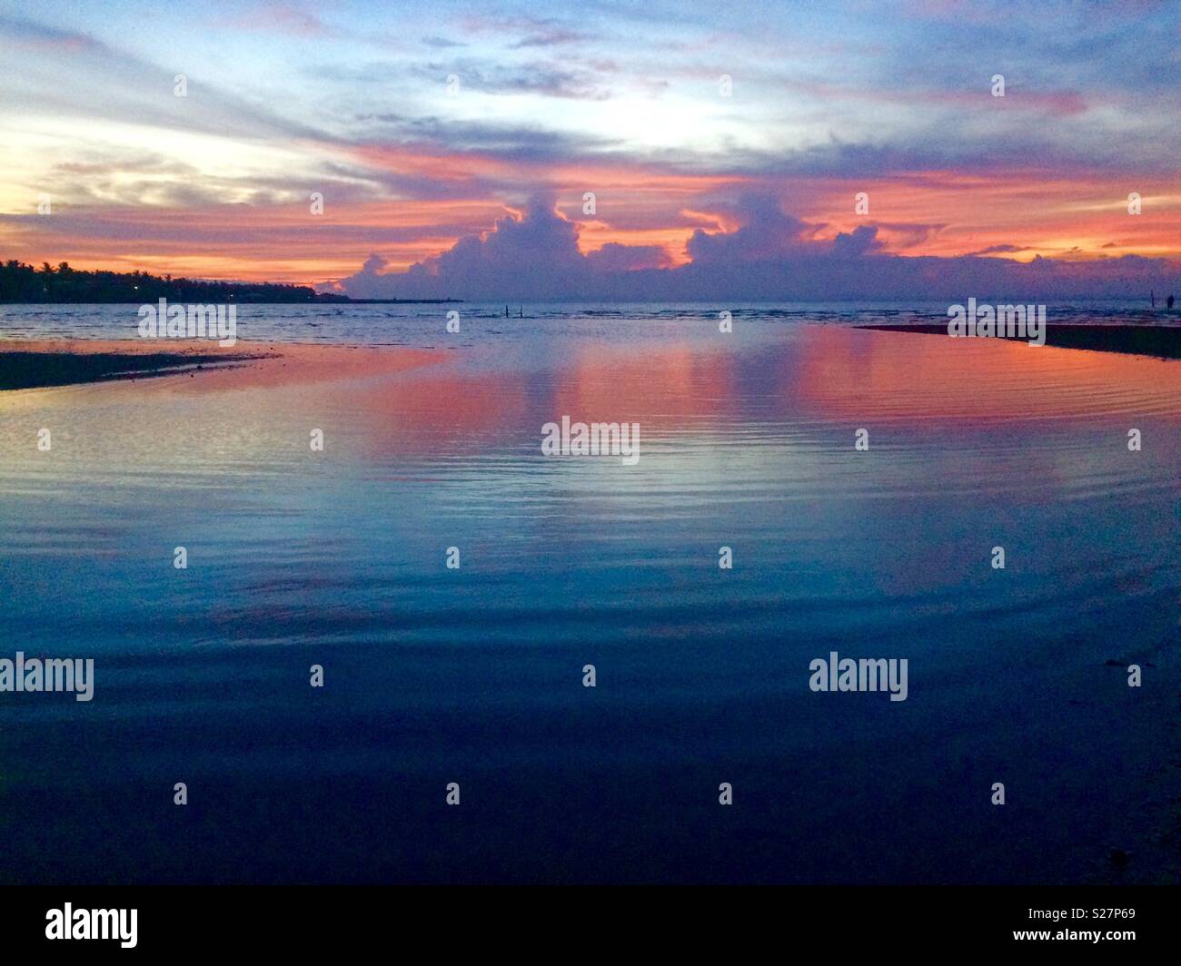 Overwhelming colors hi-res stock photography and images - Alamy