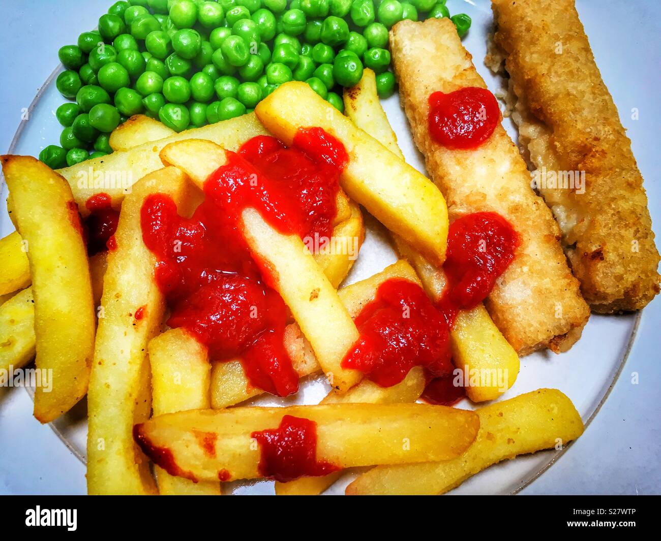 Chips fish fingers peas hires stock photography and images Alamy