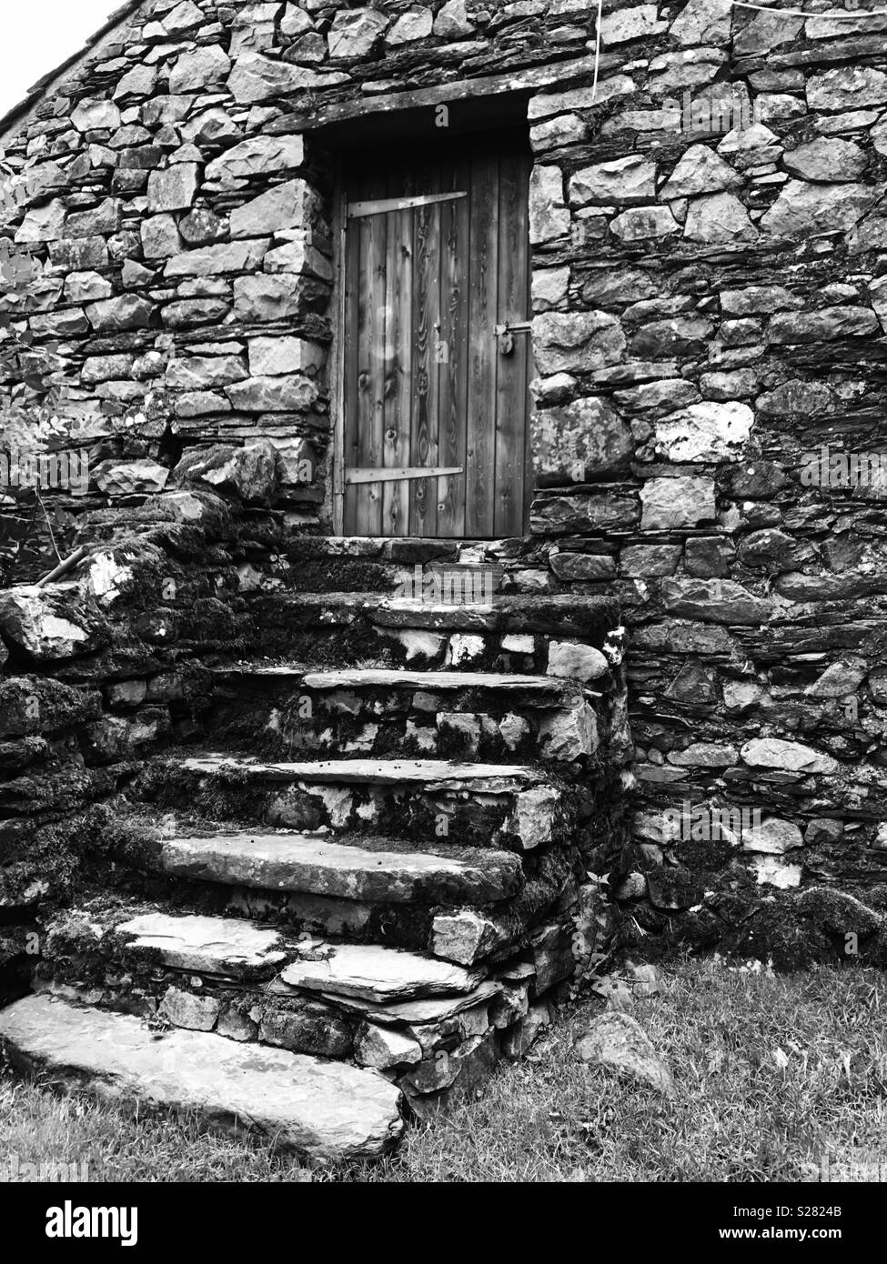 Old barn door hires stock photography and images Alamy