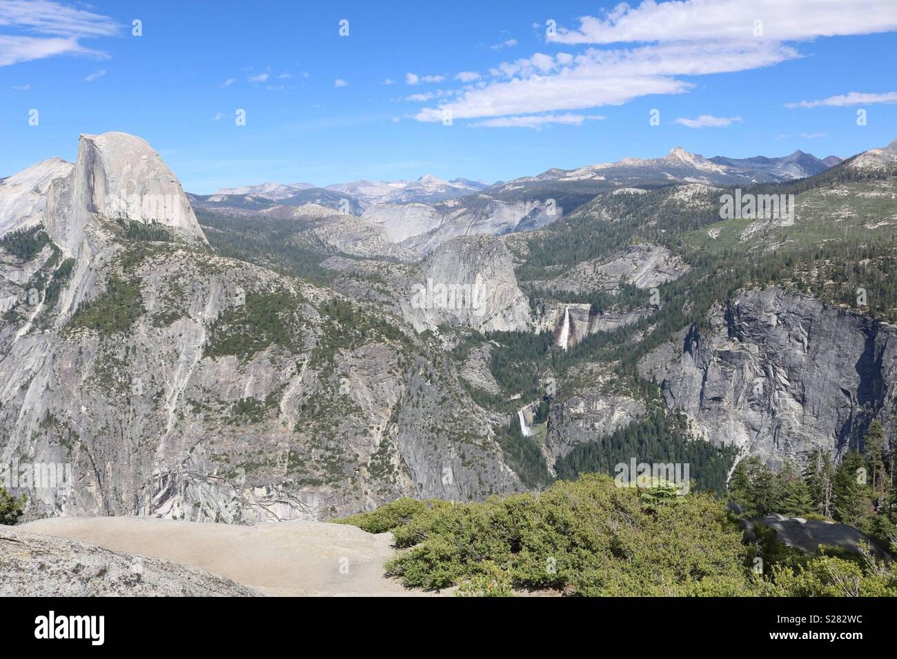 Beautiful mountain sky hi-res stock photography and images - Alamy