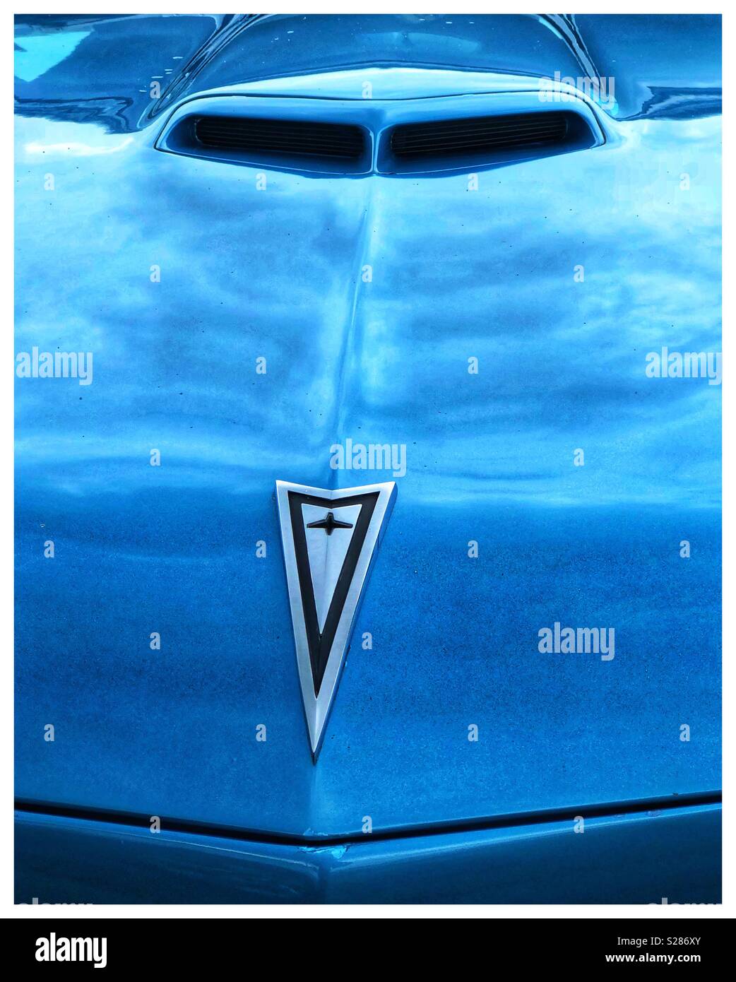 Hood of a classic car Stock Photo Alamy