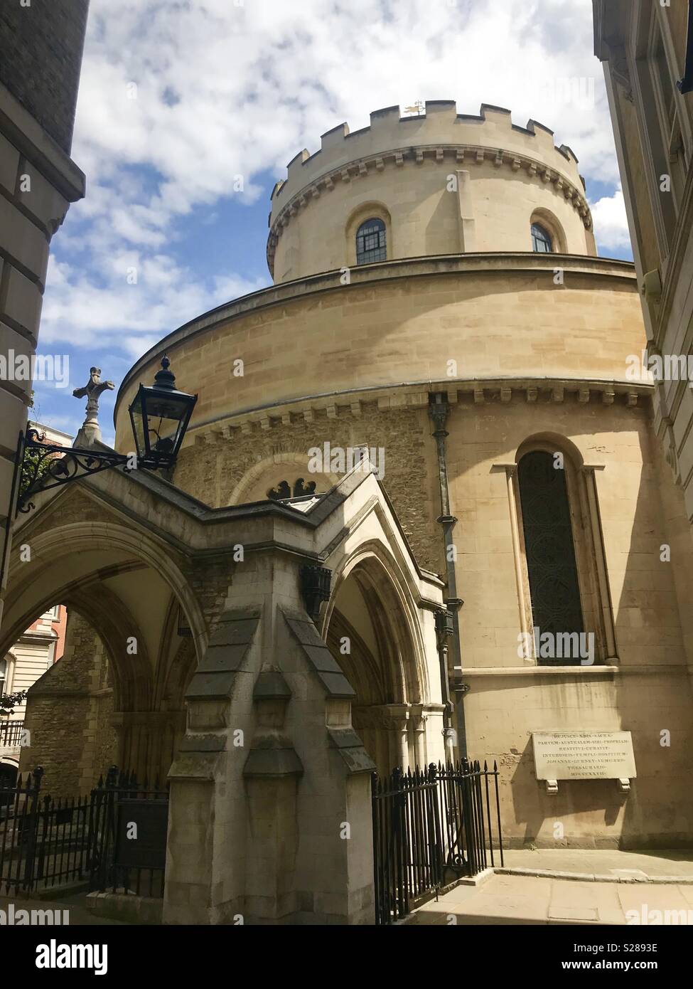 St. Mary’s Church, First Gothic building in England, built by the knights Templar in 1162 Stock Photo