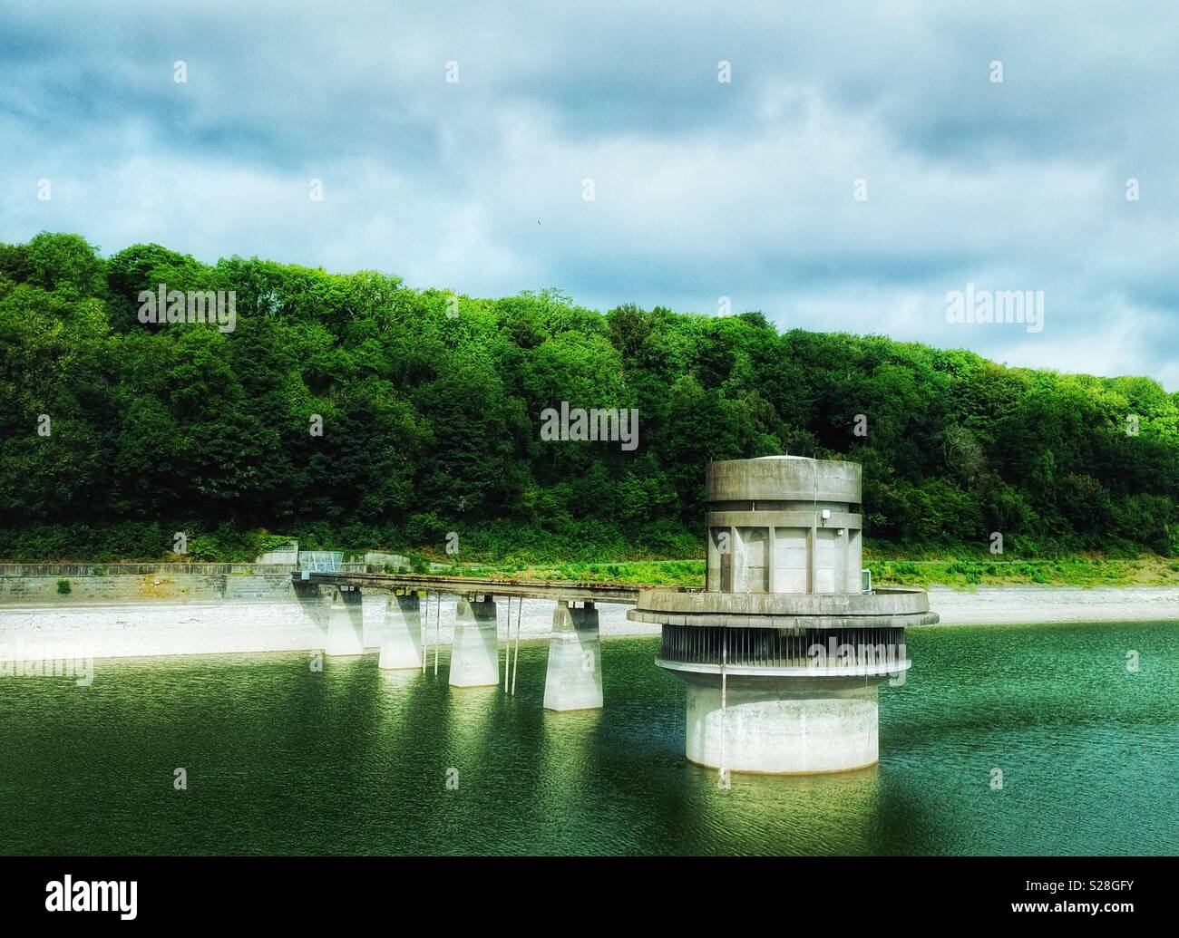 Overflow Llandegfedd Reservoir Stock Photo Alamy