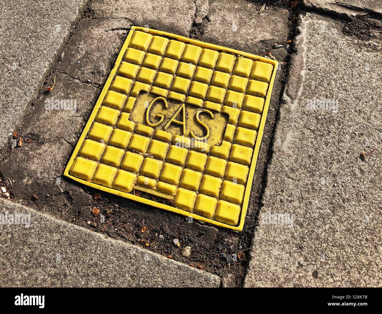 Gas pavement cover hires stock photography and images Alamy