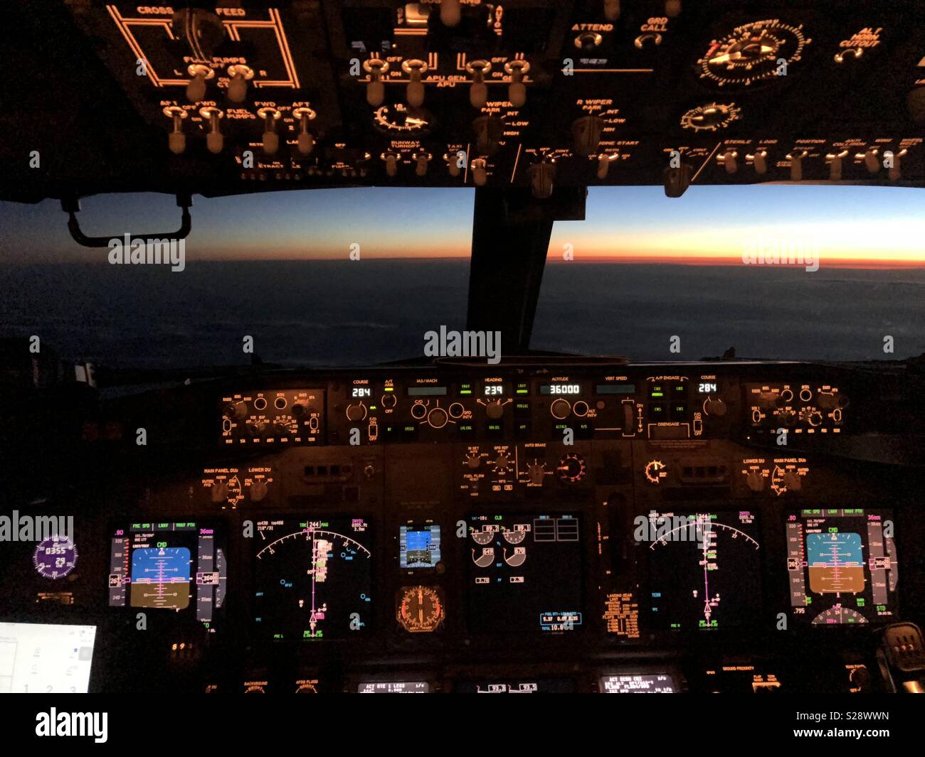Flight deck pilot hires stock photography and images Alamy