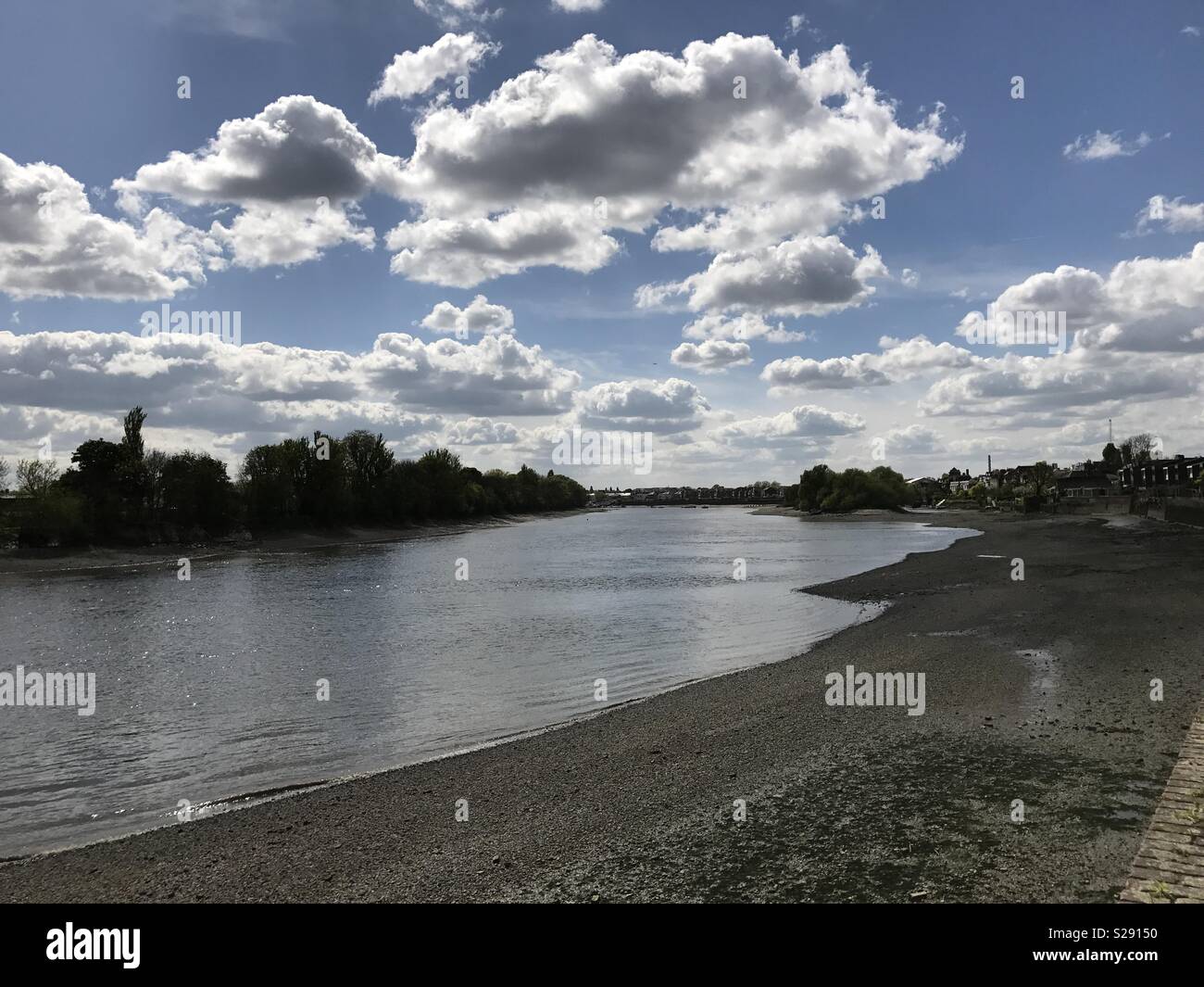 river-thames-with-low-tide-stock-photo-alamy