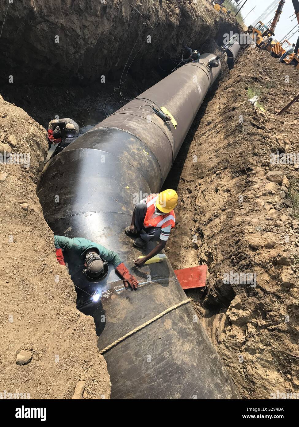Pipe line hires stock photography and images Alamy