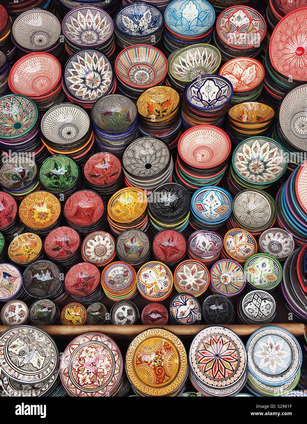 Bowls and plates in Marrakesh Stock Photo